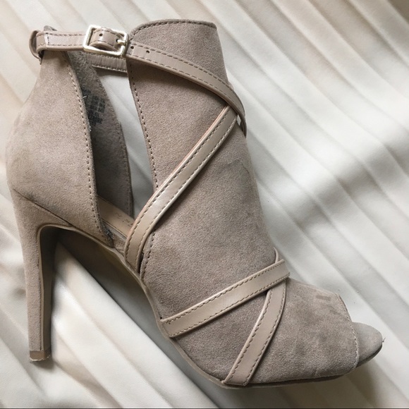 Strappy nude heels - Picture 2 of 6